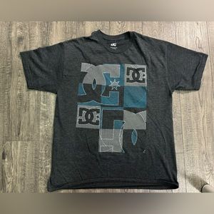 DC Shoes Men's Grey and Blue T-shirt